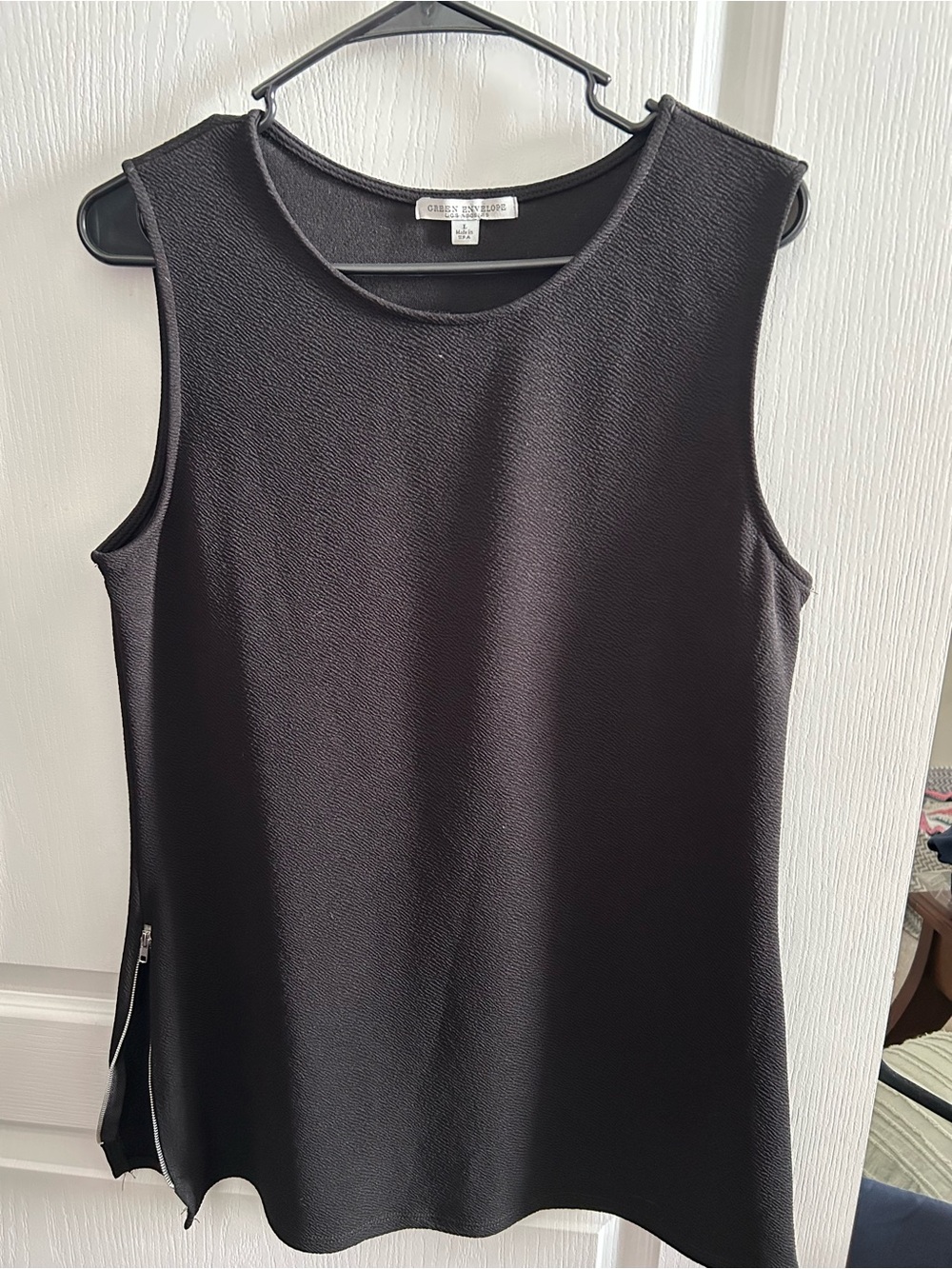 Green Envelope Black Sleeveless Textured Top with Side Zip Detail Womens L